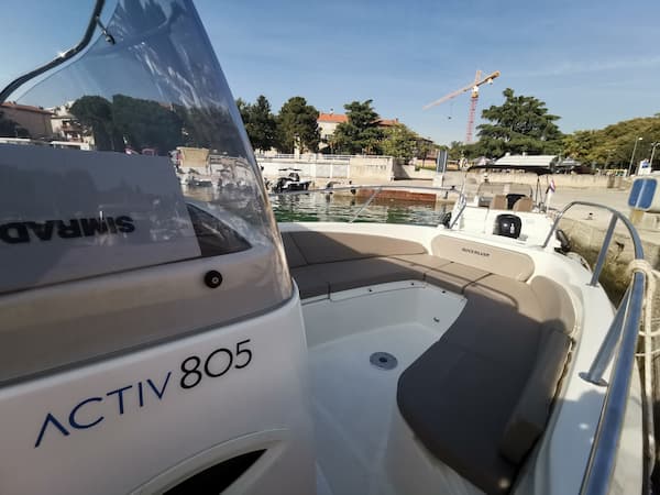 Quicksilver 675 Open White boat